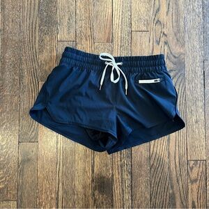 Vuori clementine shorts in navy